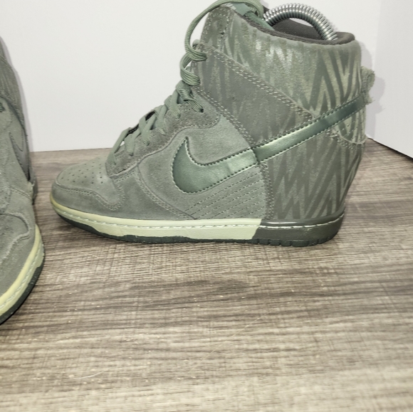 NIKE DUNK SKY HI WEDGE BOOTS 543258-302 Women's Size 7 Green - Picture 2 of 10